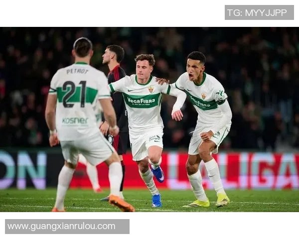 塞维利亚绝地逆转，客场3-2逆袭比利时豪强