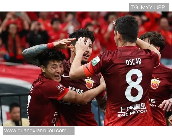 武磊挑射绝杀,上海上港客场1-0战胜上海申花,取得连胜,领跑中超积分榜