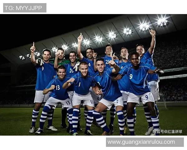 西甲球队破天荒组织全明星球迷观赛活动，场面壮观